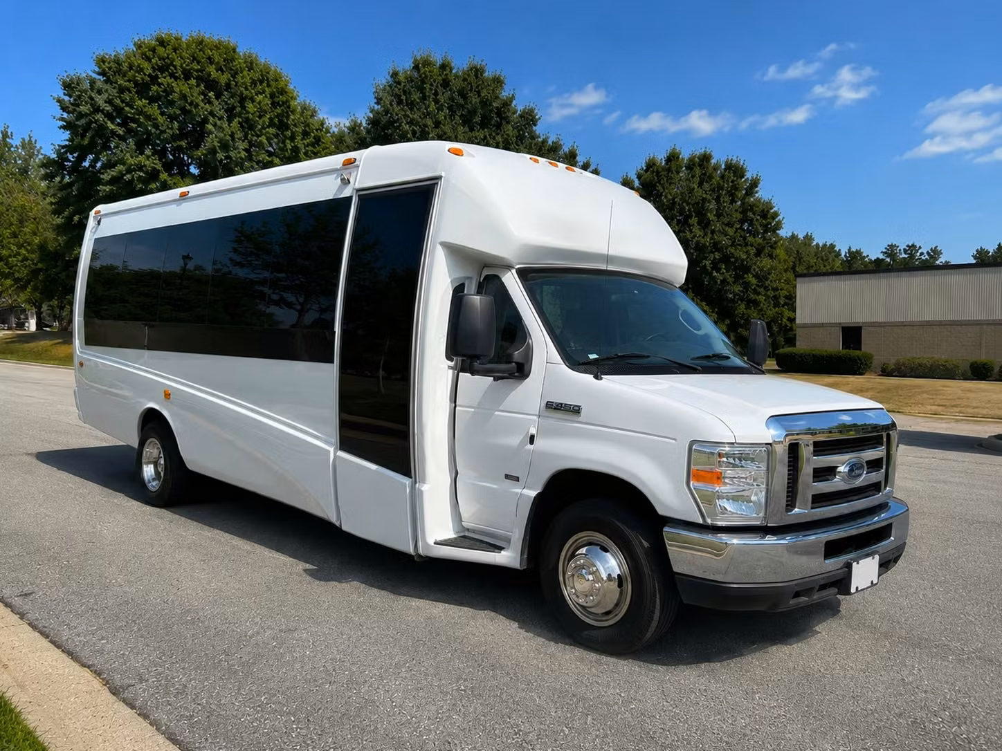 15 passenger minibus