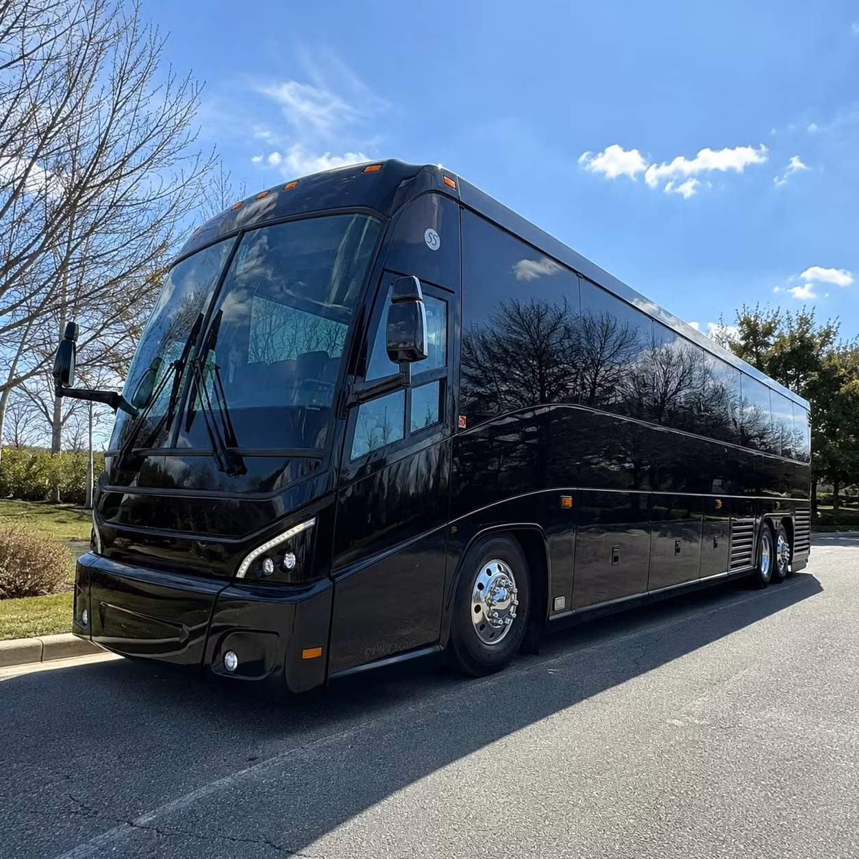 construction site and shift worker shuttle services for taunton area job sites